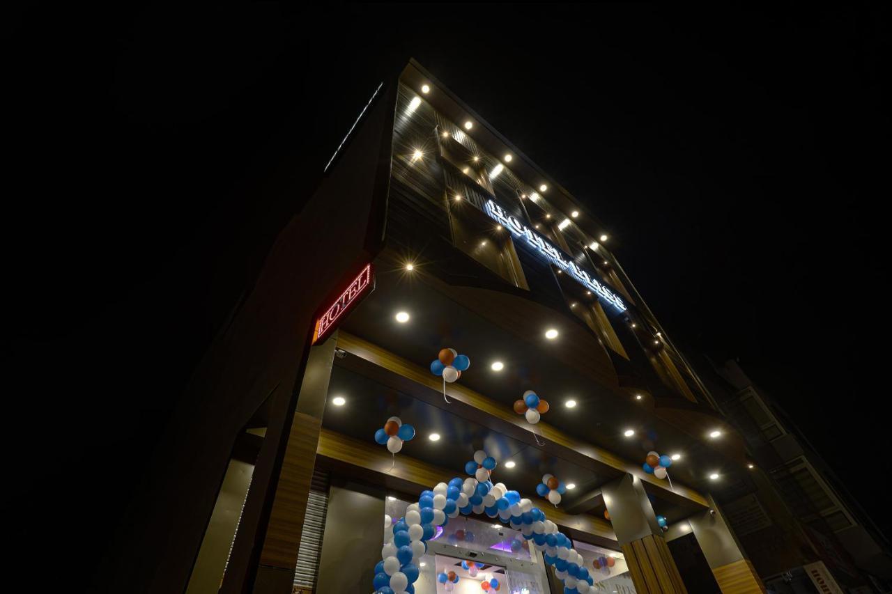 Hotel Bliss Zirakpur Exterior photo